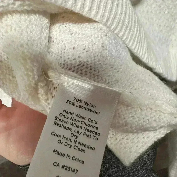 Talbots Women's Ivory White Lightweight Sweater - Picture 5 of 5